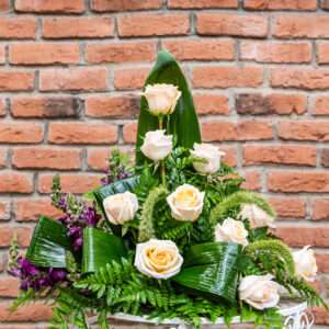 Centro con Antirino Granate y Rosas Salmón 35 euros