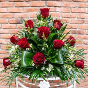 Centro de Rosas Rojas y Flor de Cera 35 euros