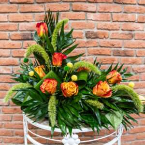 Centro el L de Rosas Naranjas y Verdes Variados 30 euros