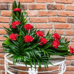 Centro en L de Claveles Rojos 20 euros