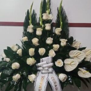 Palma rosas blancas y anthurium blanco